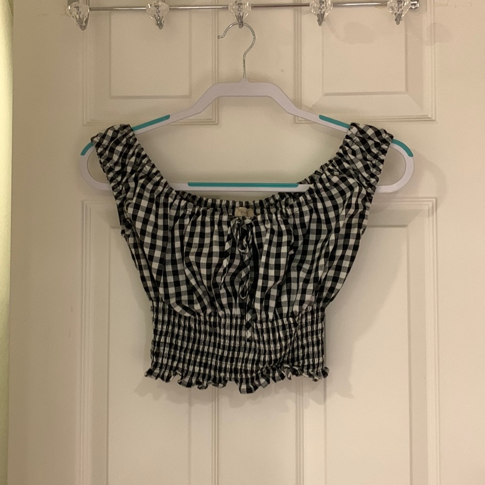 Brandy Melville Cropped Plaid Top